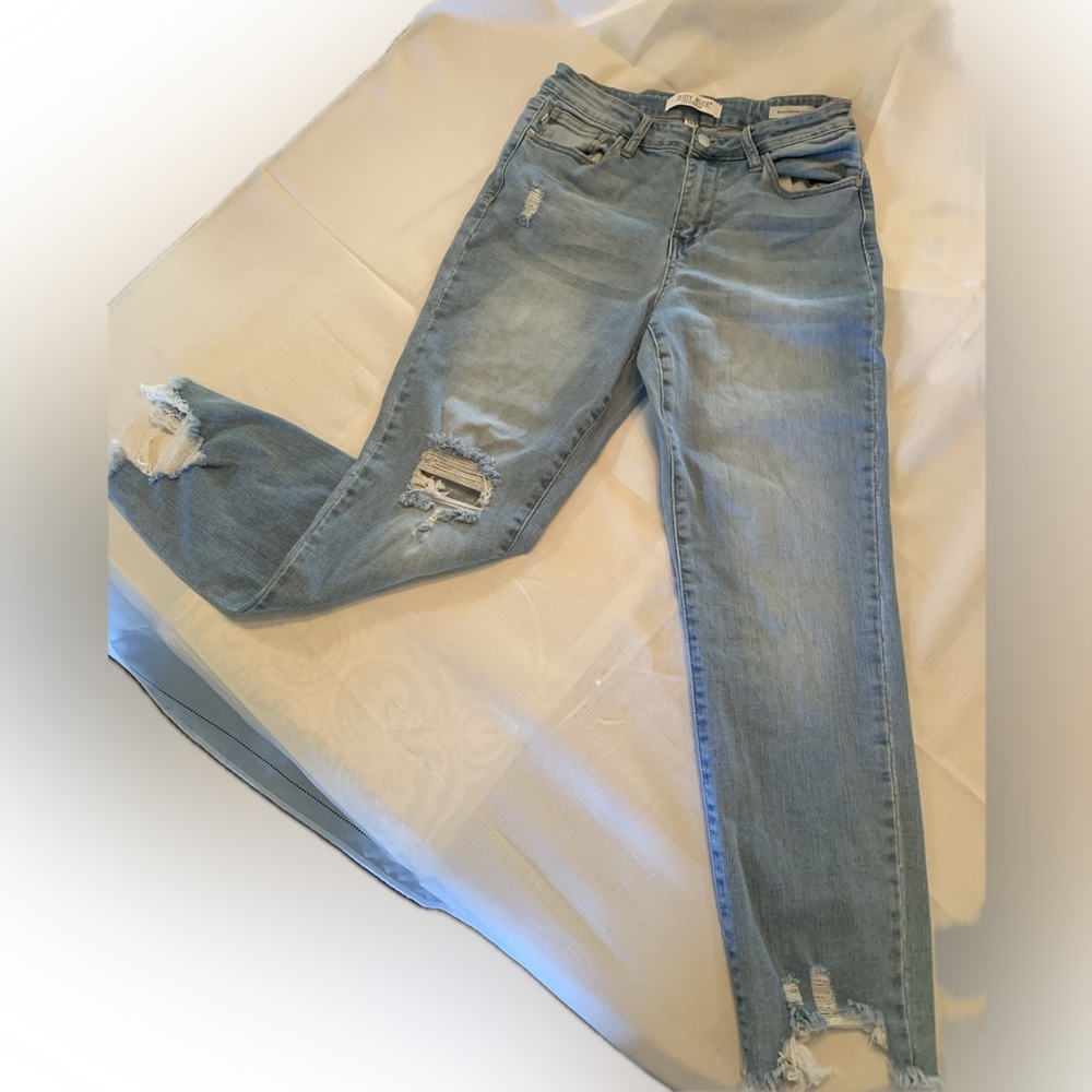 Judy Blue distressed ankle length jeans